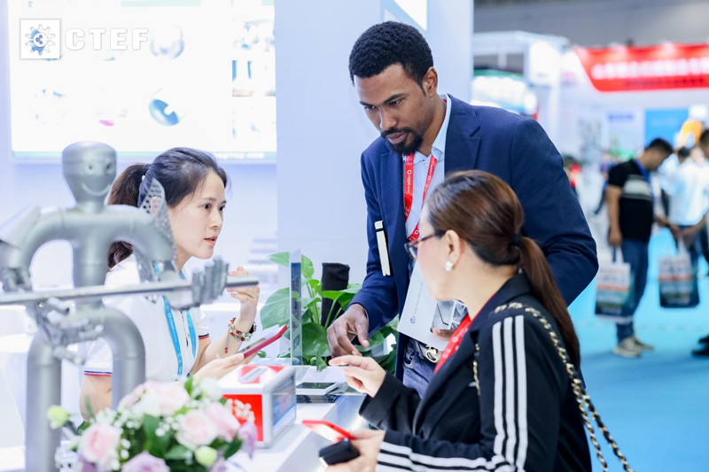 以“展”提“質(zhì)” 賦能西南 2024成都國際石油和化工技術(shù)裝備展覽會今日盛大開幕