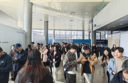 聚勢(shì)世界灣區(qū)，共繪綠色發(fā)展新藍(lán)圖！2025鴻威·世界環(huán)保產(chǎn)業(yè)博覽會(huì)8月8日重磅開(kāi)啟