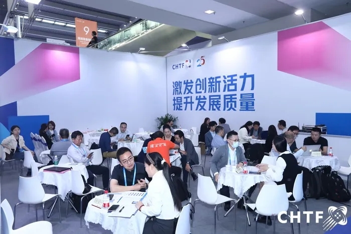 清華、北大、復(fù)旦、香港中文大學(xué)等超百所高校集中亮相 高交會(huì)推動(dòng)科研成果轉(zhuǎn)化“落地生金”